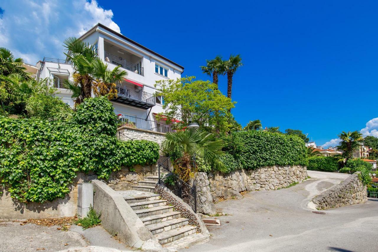 Apartamento Luxury Penthouse Prestige Near The Sea Opatija Exterior foto